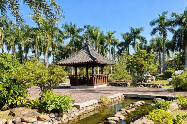 厦门园林博览苑防腐木工程